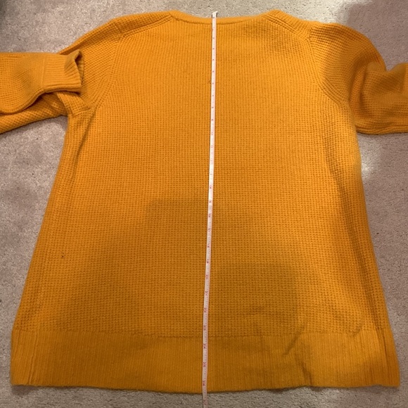 Jcrew high low waffle sweater in super soft yarn - Picture 4 of 5